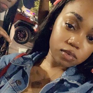 Meet your Posher, Malaysha